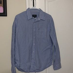 American Eagle Button down
